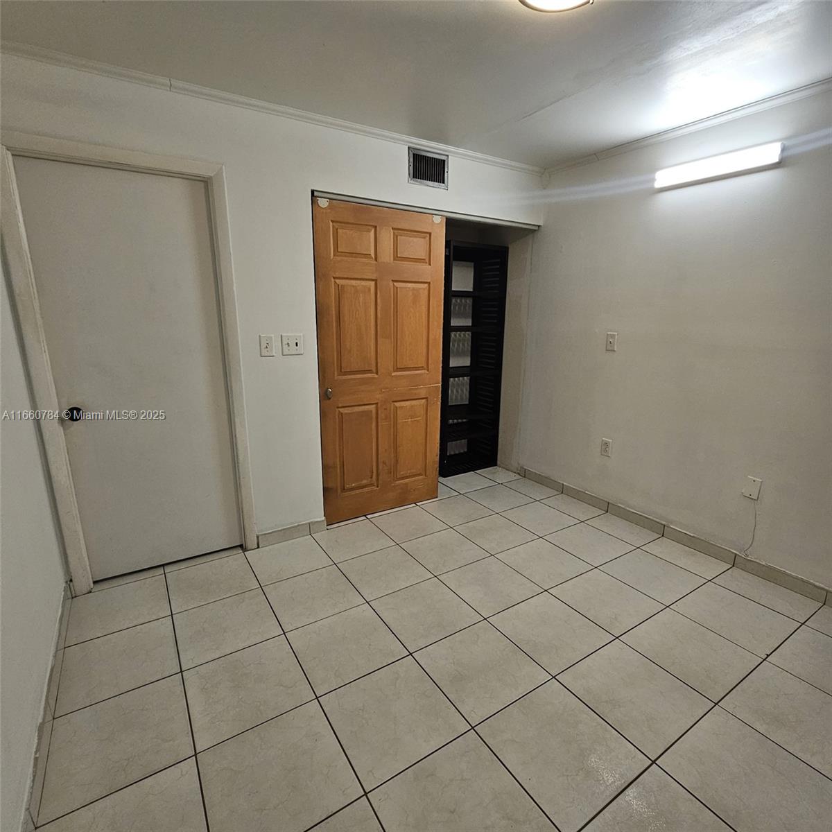 1182 W 37th Ter #11, Hialeah, Florida image 29