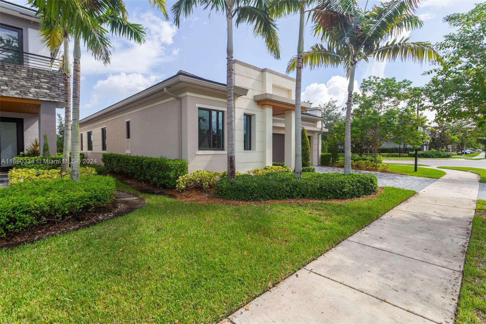 10705 Pacifica Way, Parkland, Florida image 3