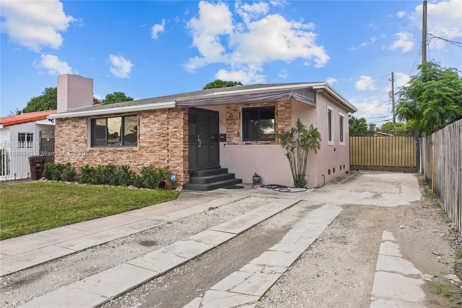 117 W 34th St, Hialeah, Florida image 1