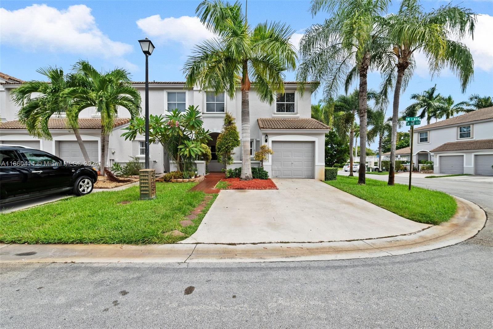 16819 SW 1st Mnr #16819, Pembroke Pines, Florida image 1