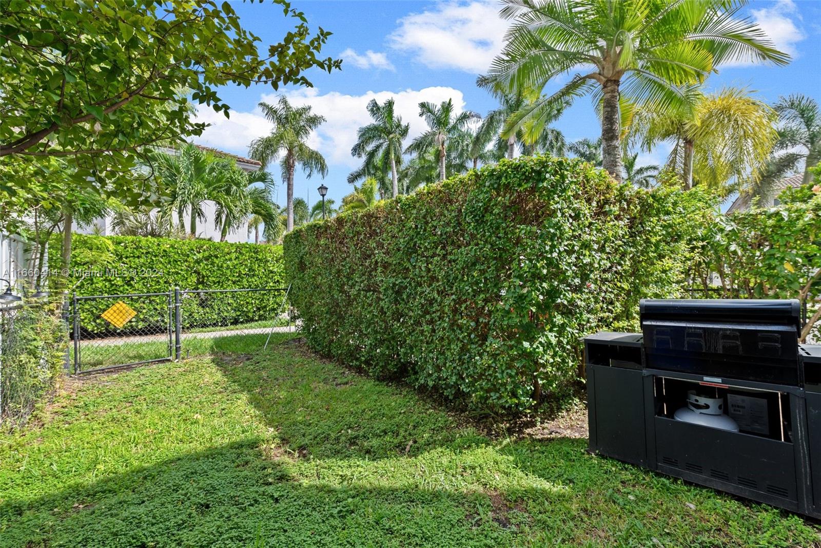 16819 SW 1st Mnr #16819, Pembroke Pines, Florida image 32