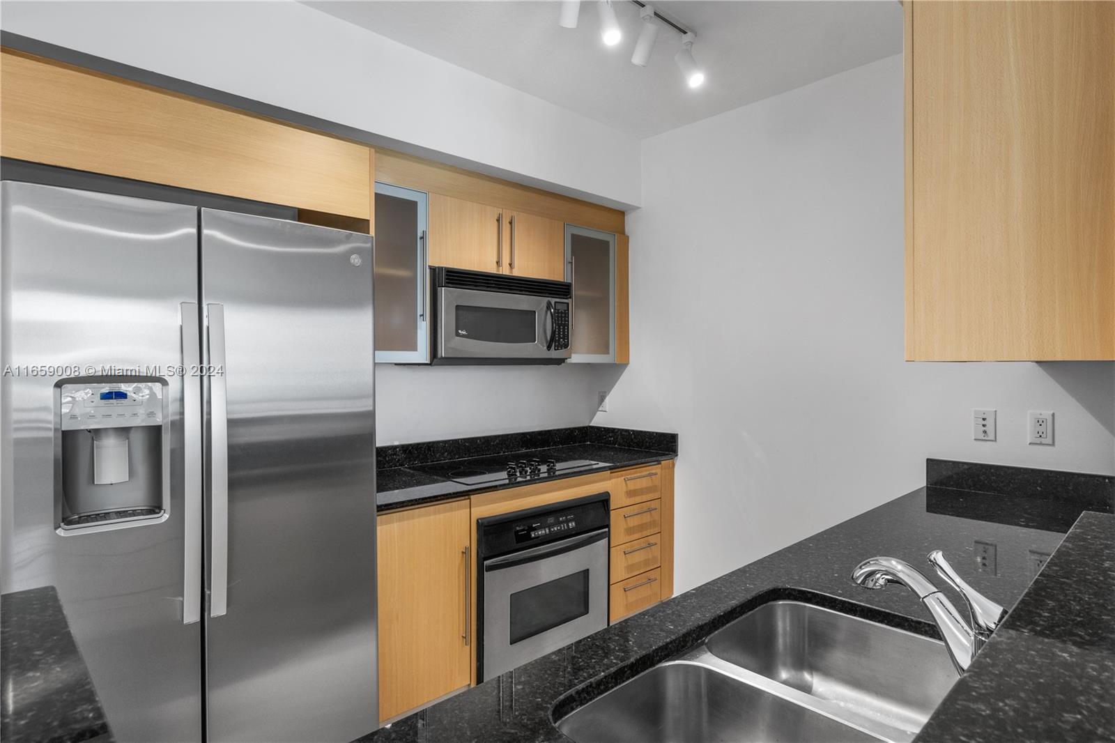 325 S Biscayne Blvd #3118, Miami FL 33131