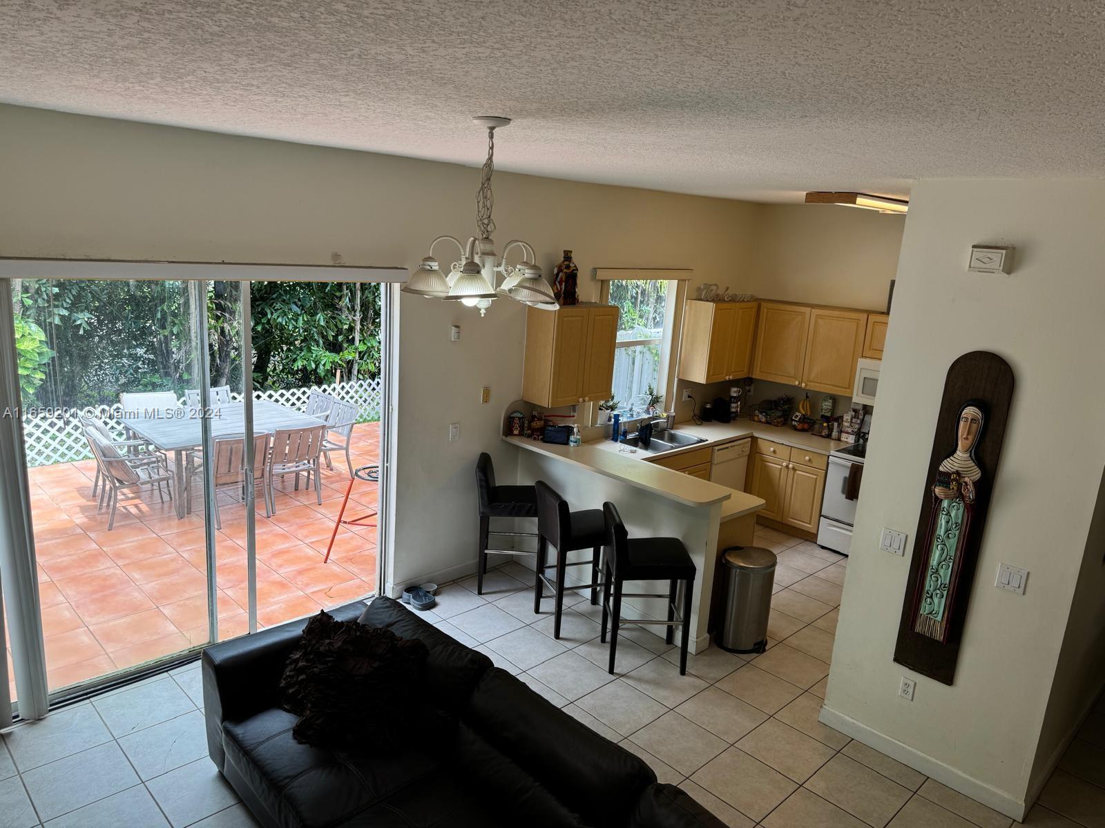 10191 NW 43rd Ter #10191, Doral, Florida image 3