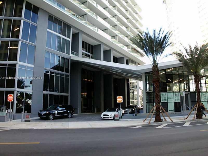 1300 Brickell Bay Dr #808, Miami FL 33131