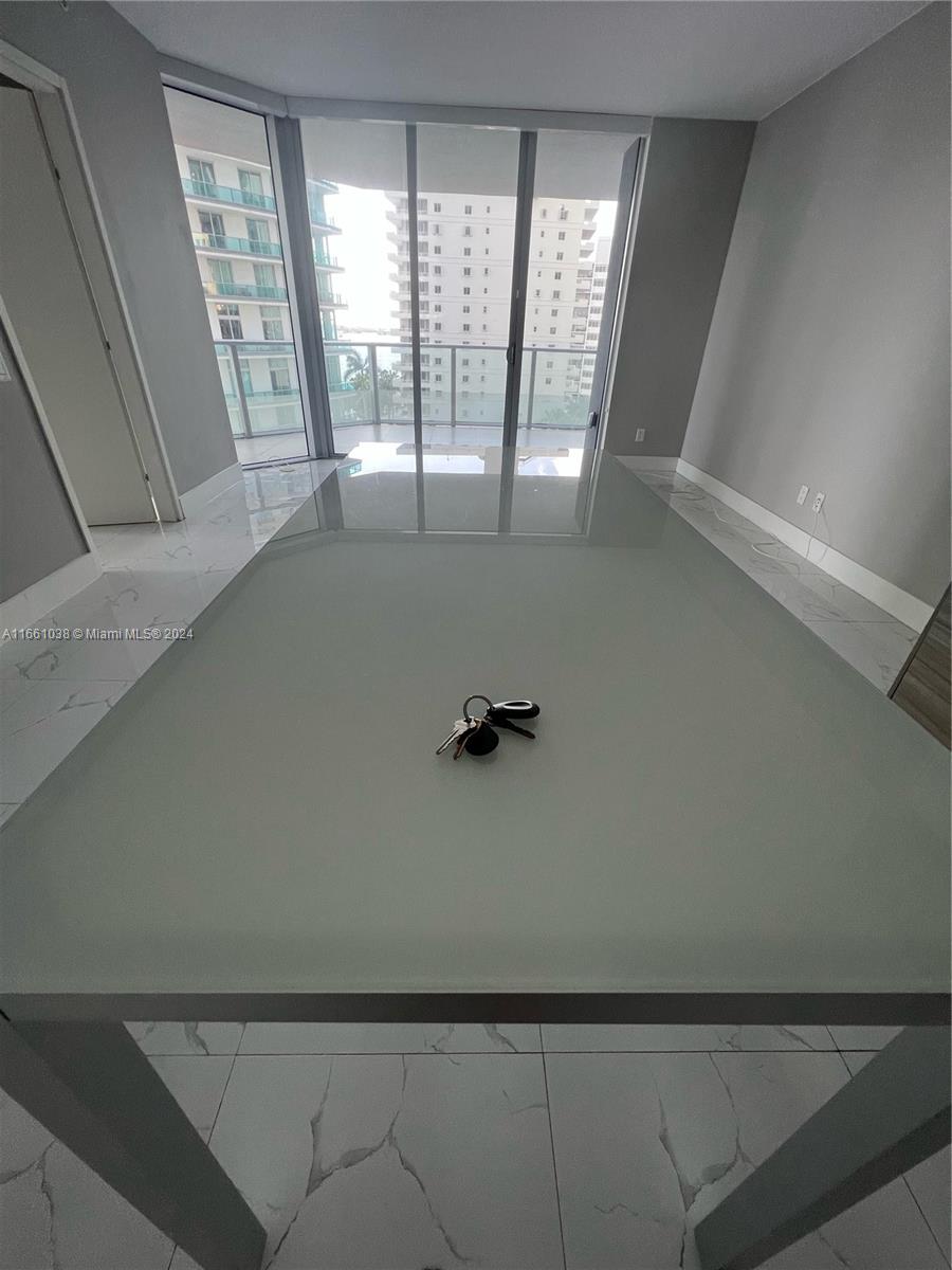 1300 Brickell Bay Dr #808, Miami FL 33131