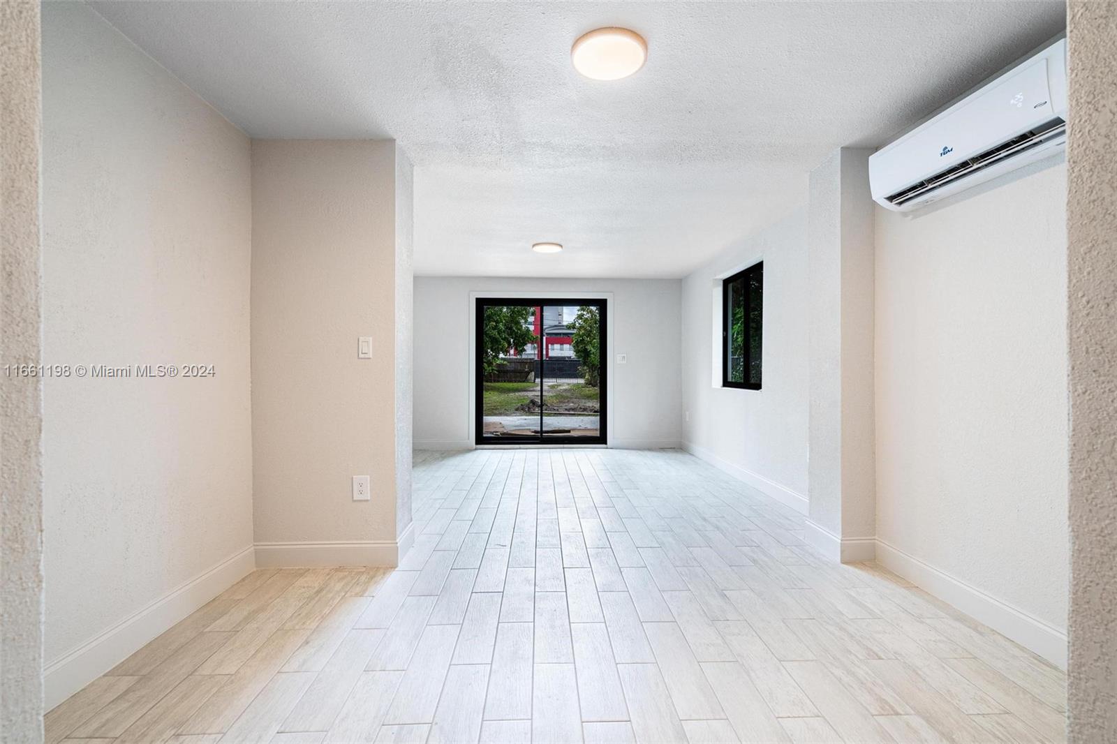 1523 NW 38th St, Miami, Florida image 13