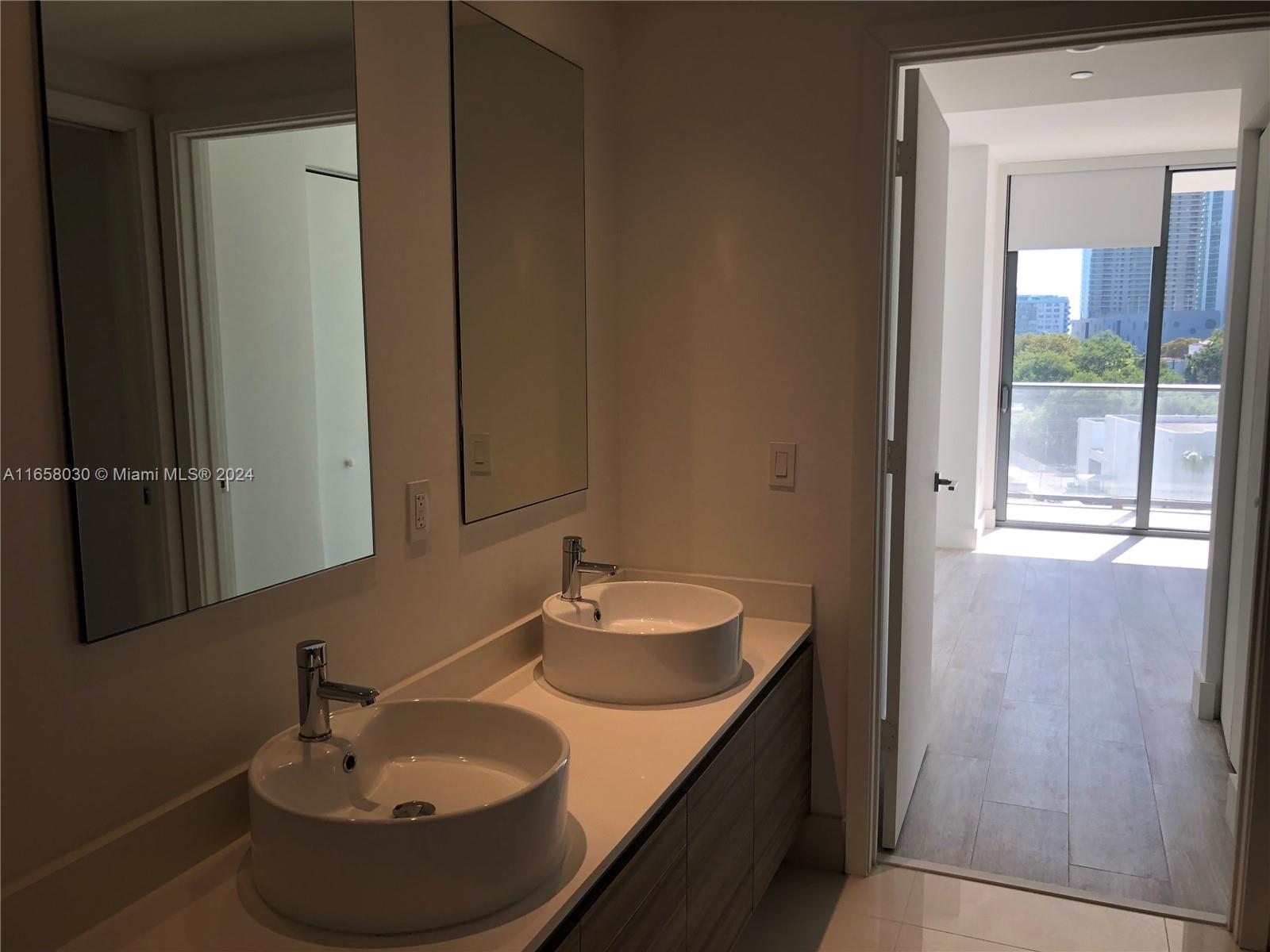 121 NE 34th St #L406, Miami FL 33137
