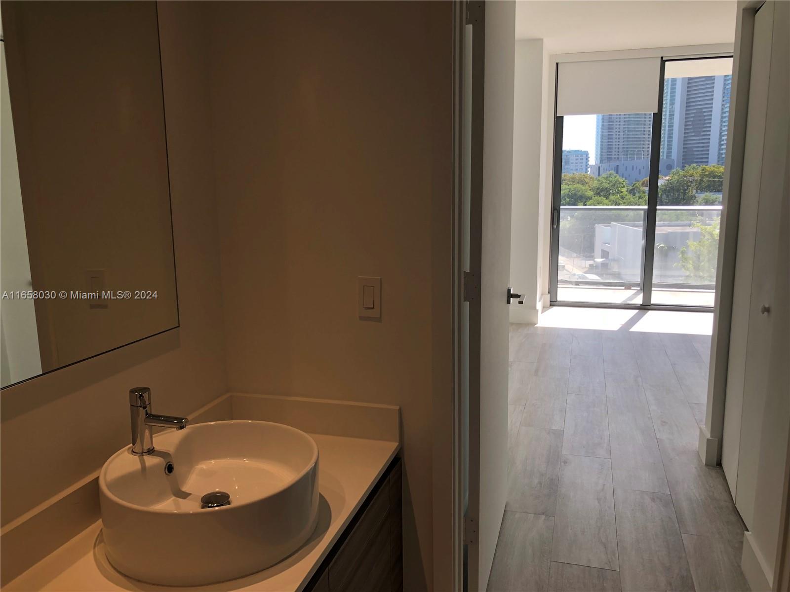121 NE 34th St #L406, Miami FL 33137