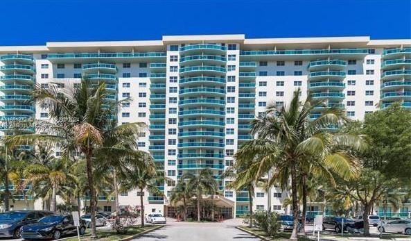 19390 Collins Ave #1025, Sunny Isles Beach, Florida image 17