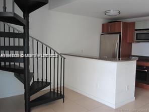 300 S Biscayne Blvd #L-832, Miami FL 33131