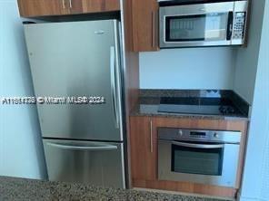 300 S Biscayne Blvd #L-832, Miami FL 33131