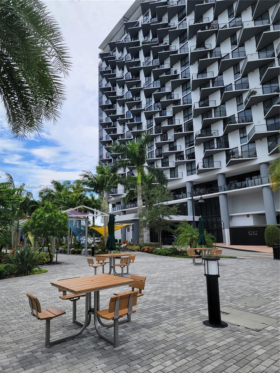 5252 NW 85th Ave #1601, Doral, Florida image 2