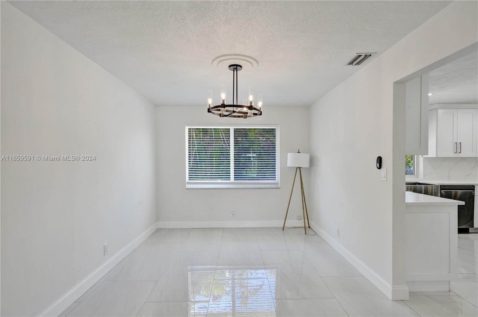 11280 NW 40th St, Coral Springs, Florida image 7