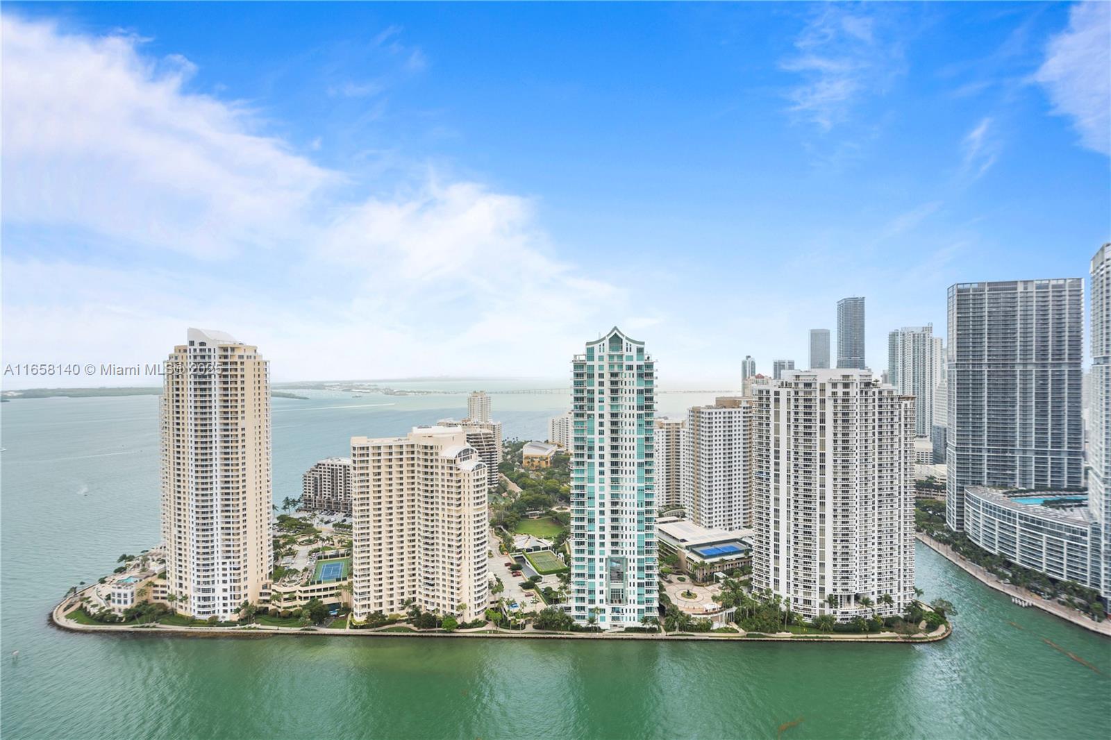 335 S Biscayne Blvd #UPH-01, Miami FL 33131