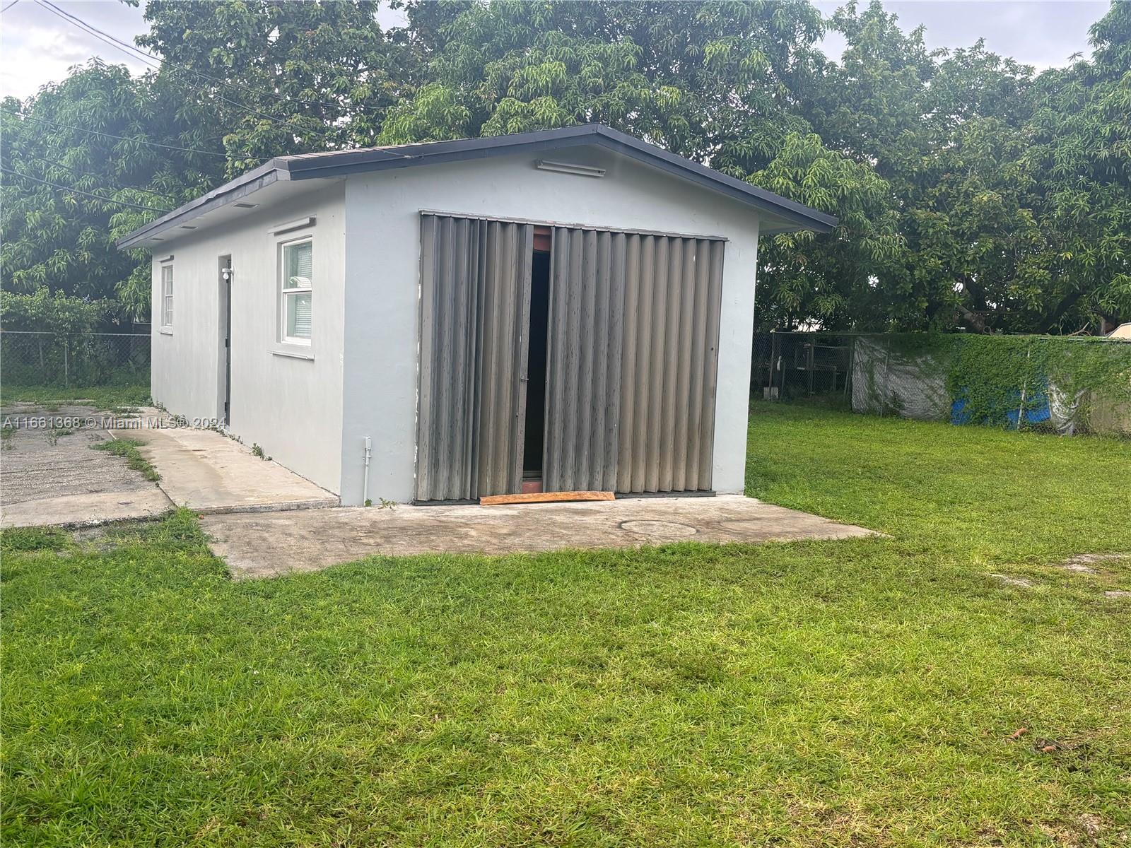 181 W 30th St, Hialeah, Florida image 5