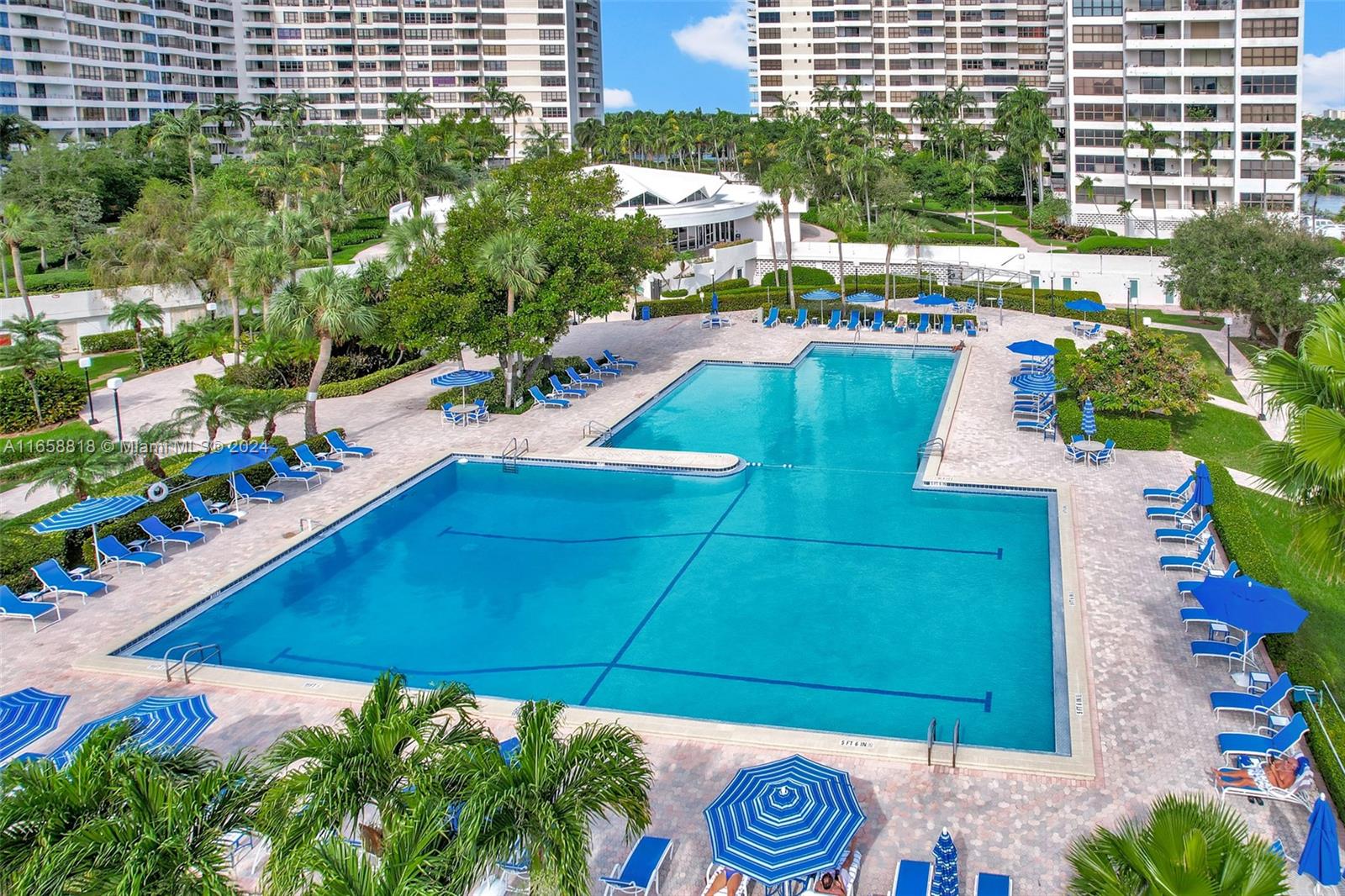 2500 Parkview Dr #2212, Hallandale Beach, Florida image 12