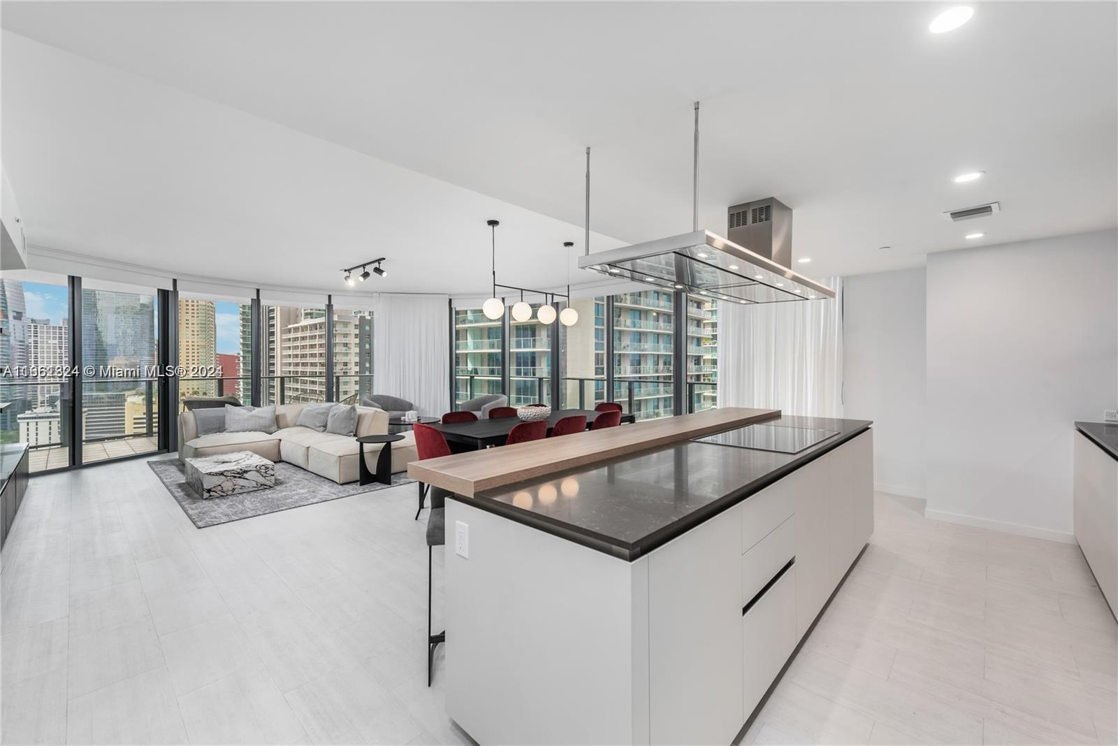 1000 Brickell Plz #2102, Miami FL 33131