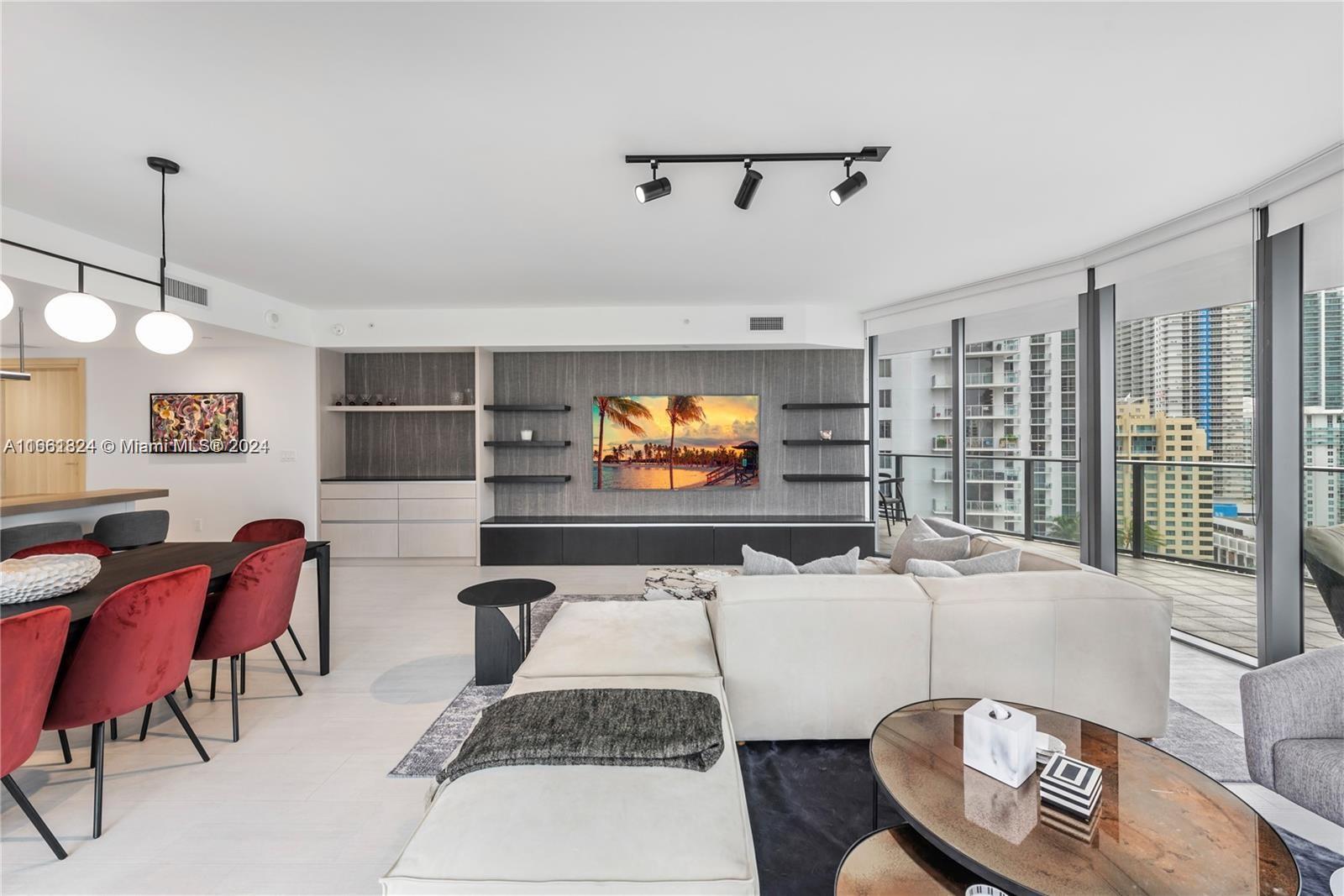 1000 Brickell Plz #2102, Miami FL 33131