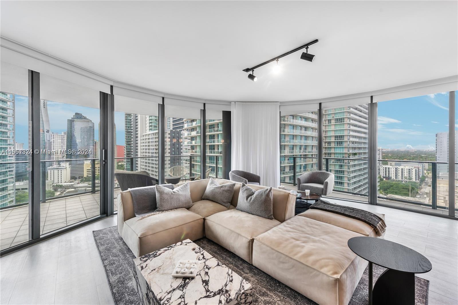 1000 Brickell Plz #2102, Miami FL 33131
