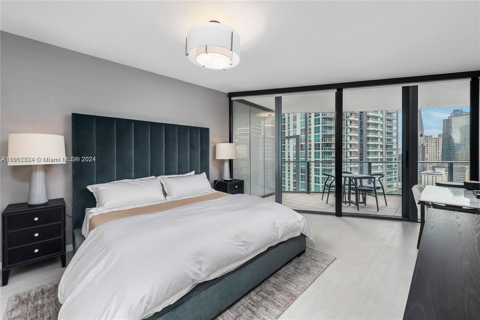 1000 Brickell Plz #2102, Miami FL 33131