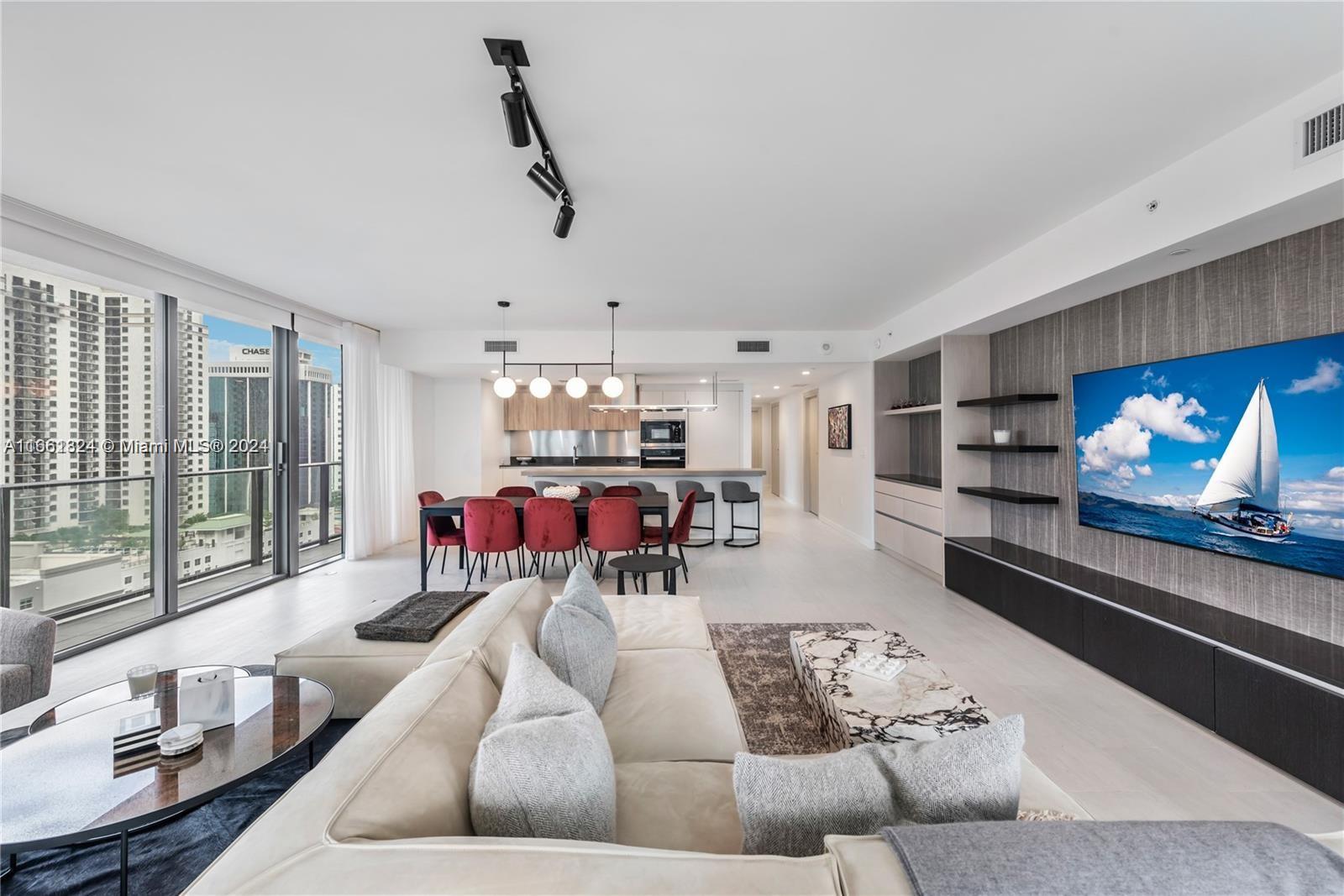 1000 Brickell Plz #2102, Miami FL 33131