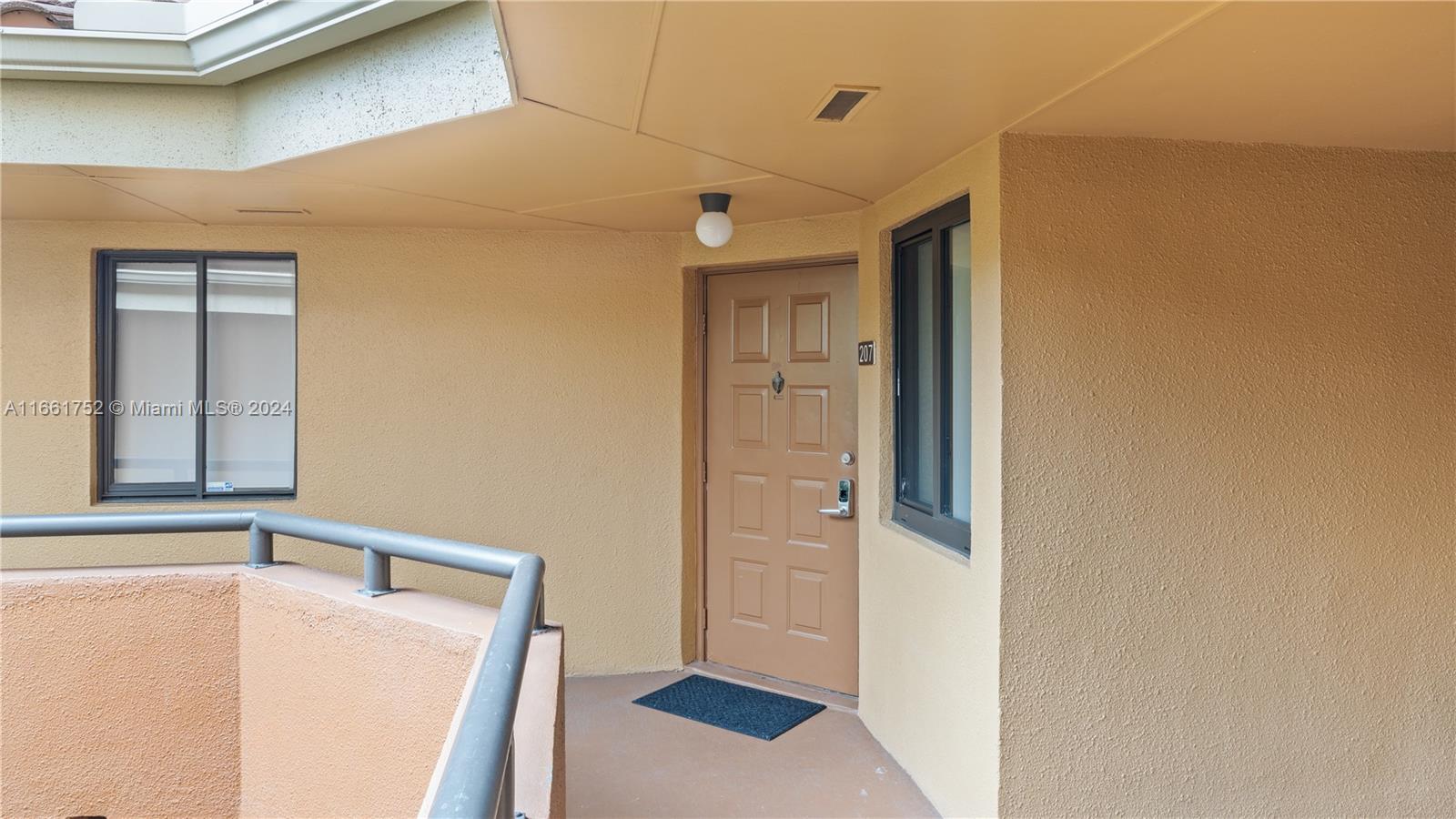 15485 N Miami Lakeway N #207-2, Miami Lakes, Florida image 3