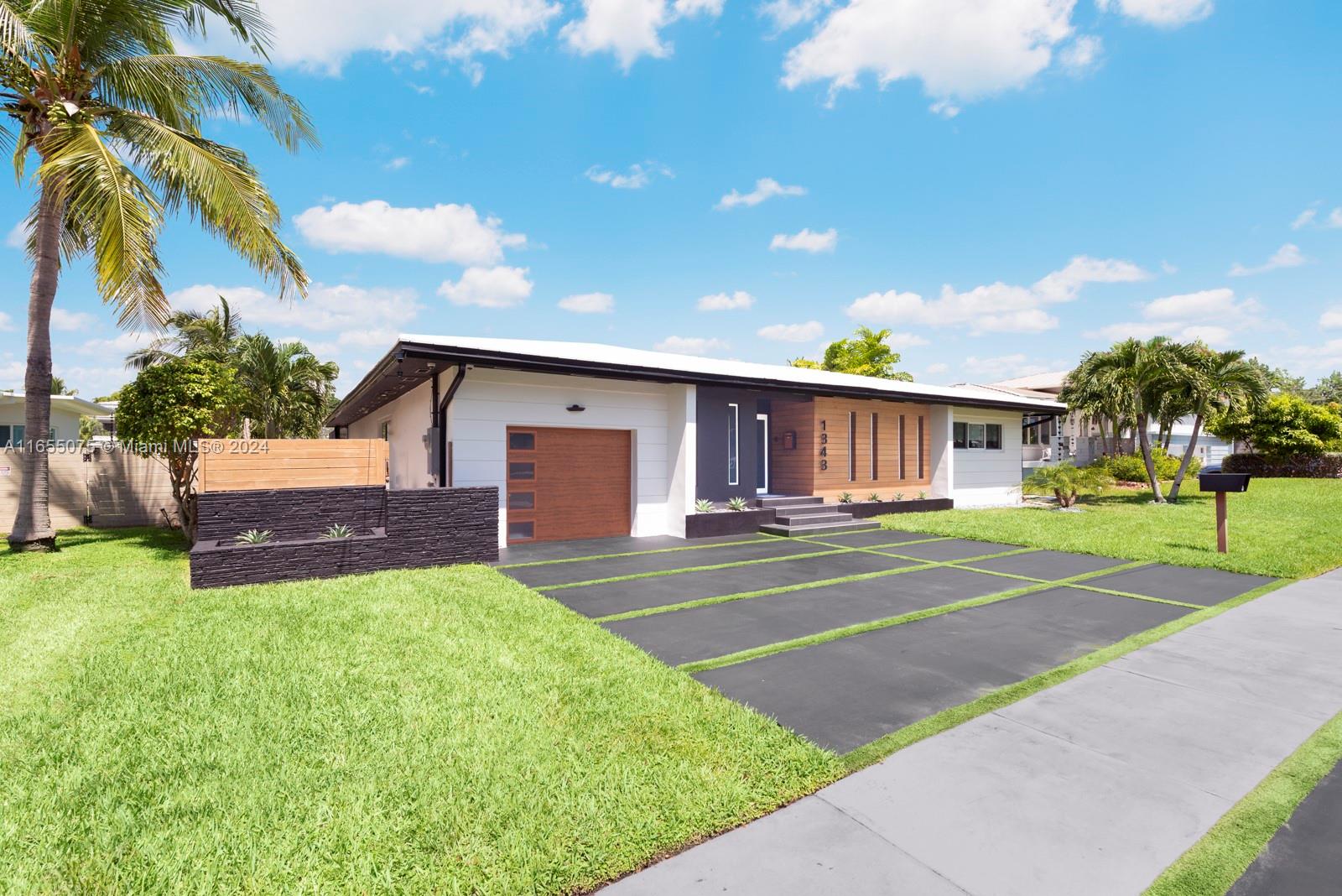 1343 NE 104th St, Miami Shores, Florida image 18