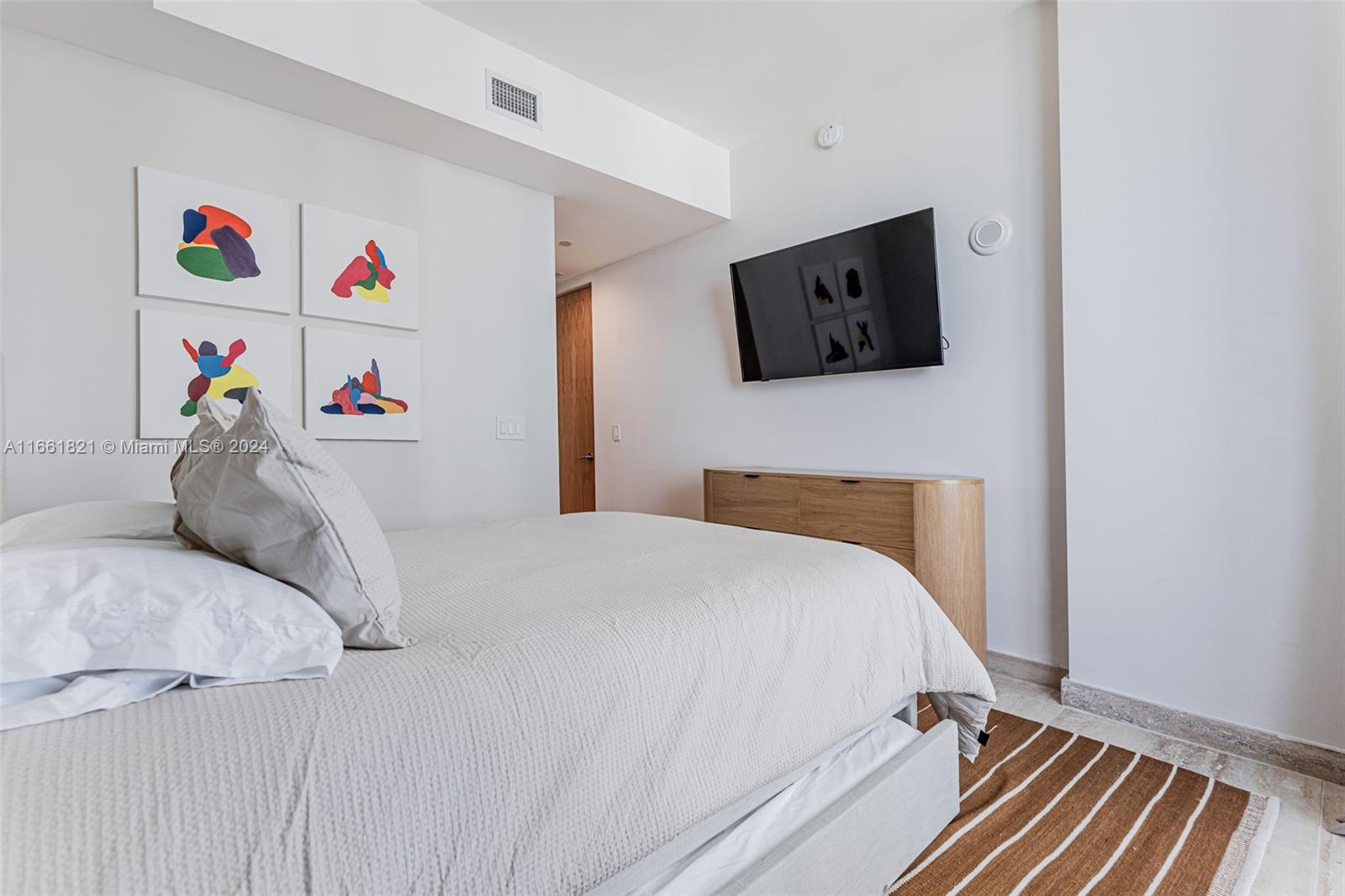 15811 Collins Ave #1802, Sunny Isles Beach FL 33160
