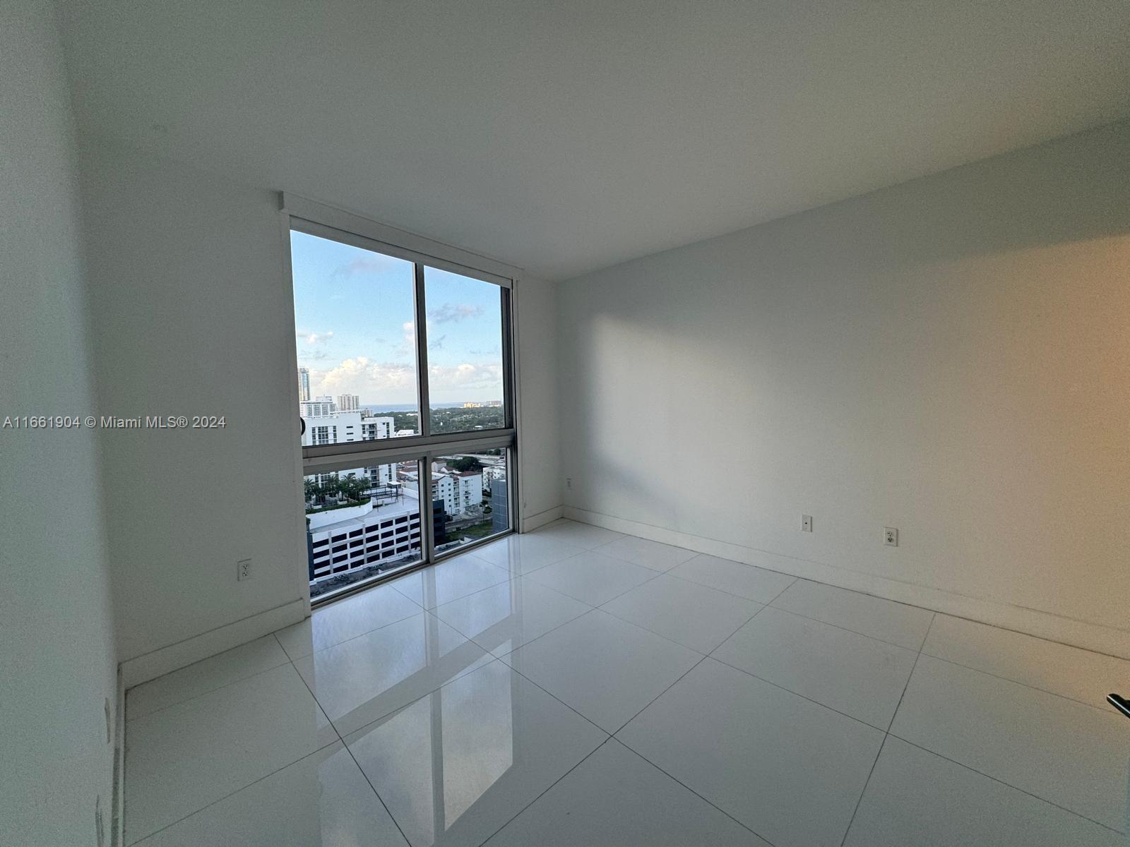 1010 SW 2nd Ave #1903, Miami FL 33130