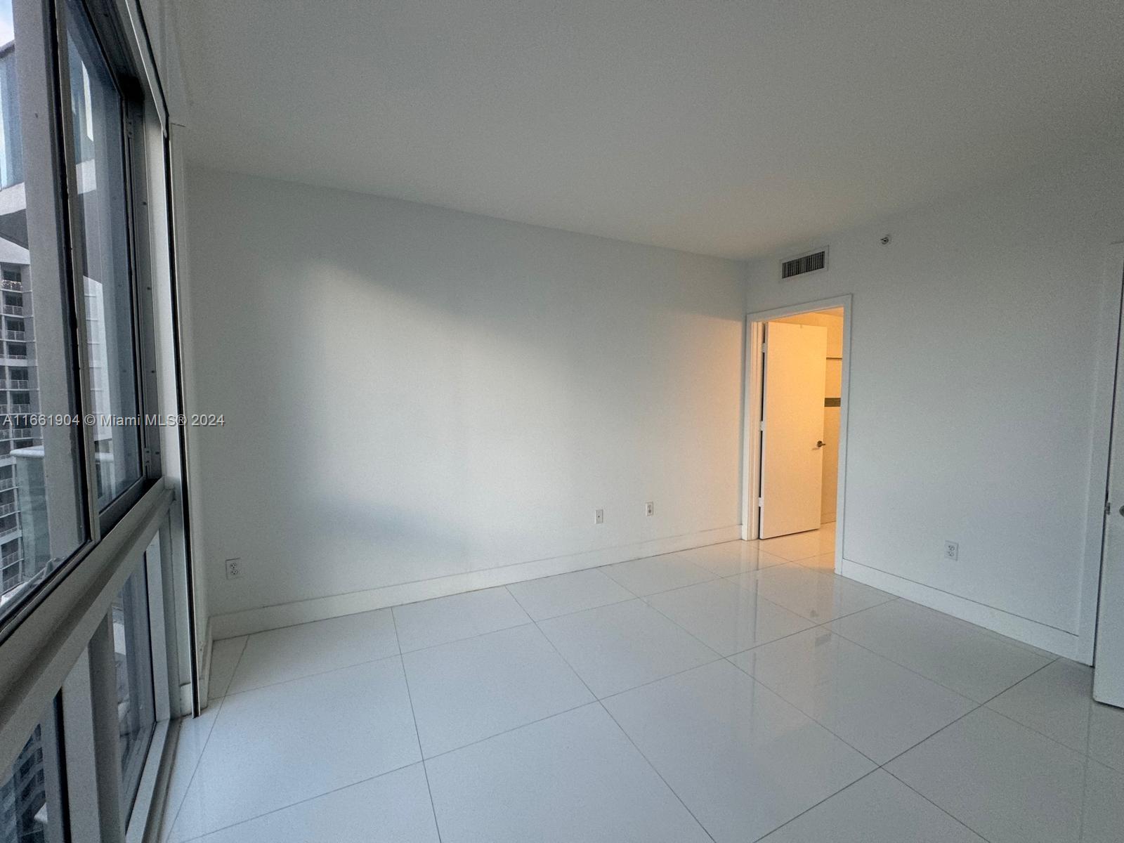 1010 SW 2nd Ave #1903, Miami FL 33130