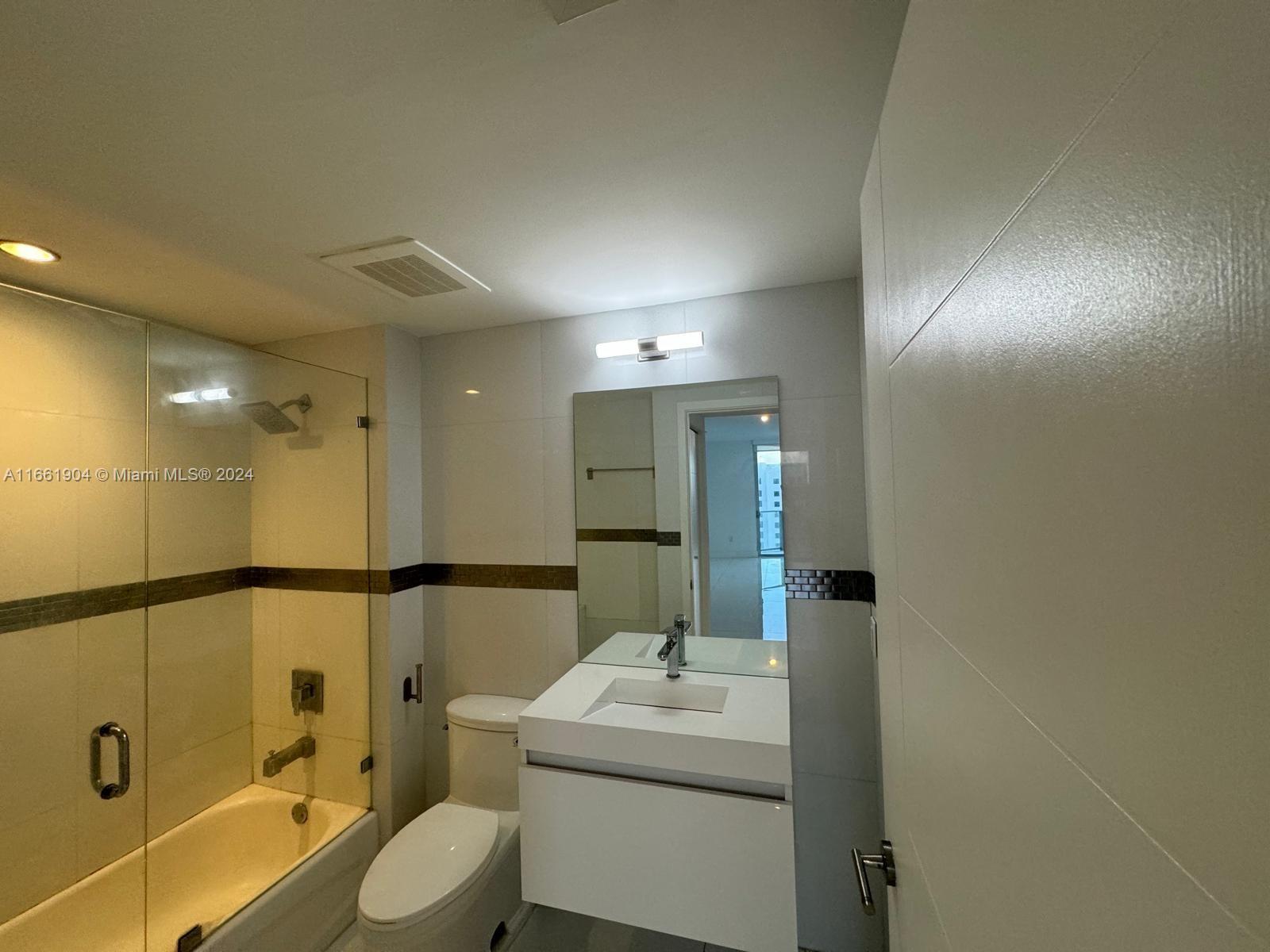 1010 SW 2nd Ave #1903, Miami FL 33130