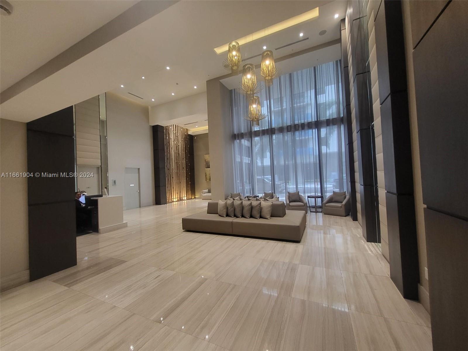 1010 SW 2nd Ave #1903, Miami FL 33130
