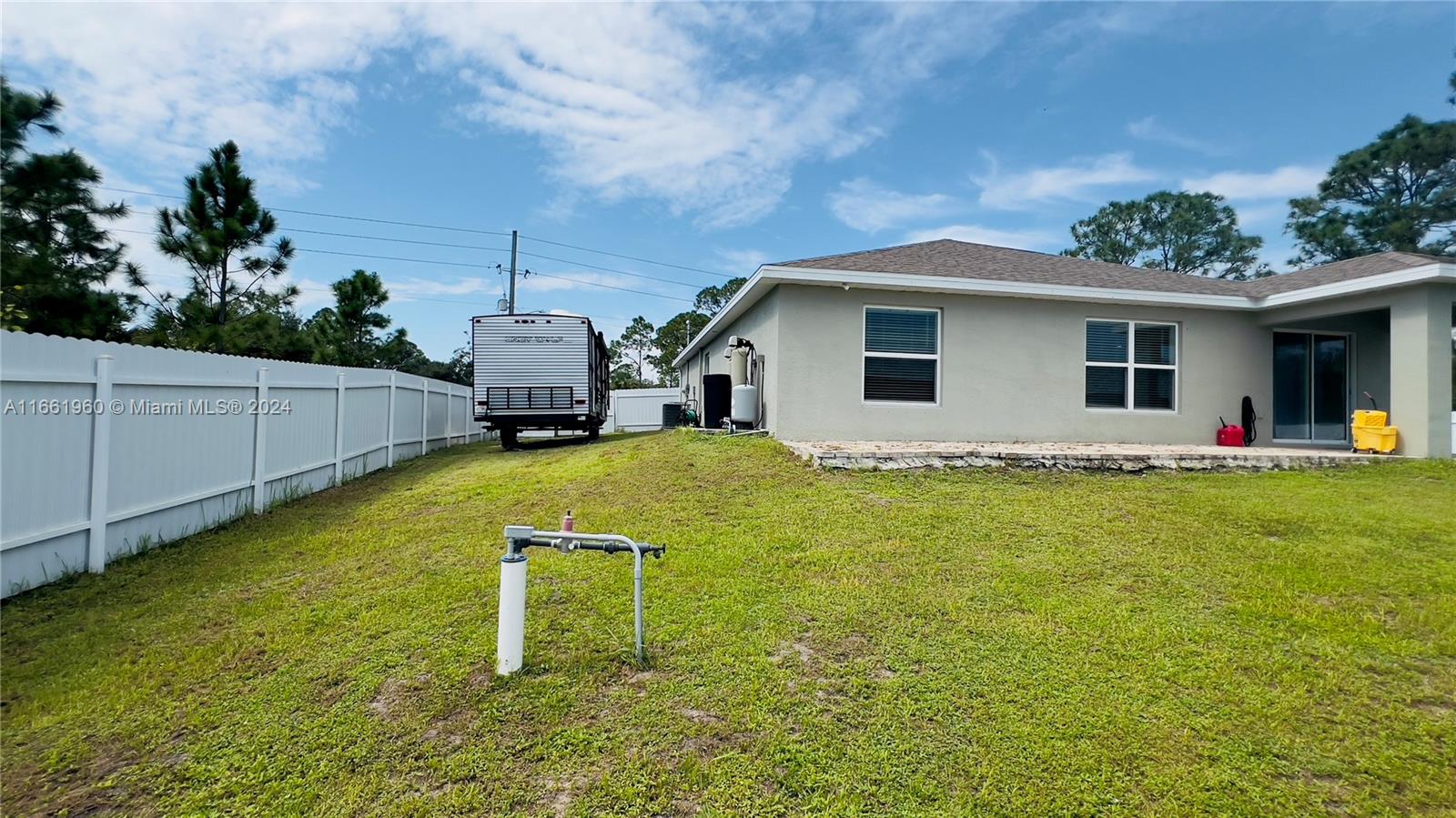 611 Woodcrest Dr, Lehigh Acres, Florida image 35