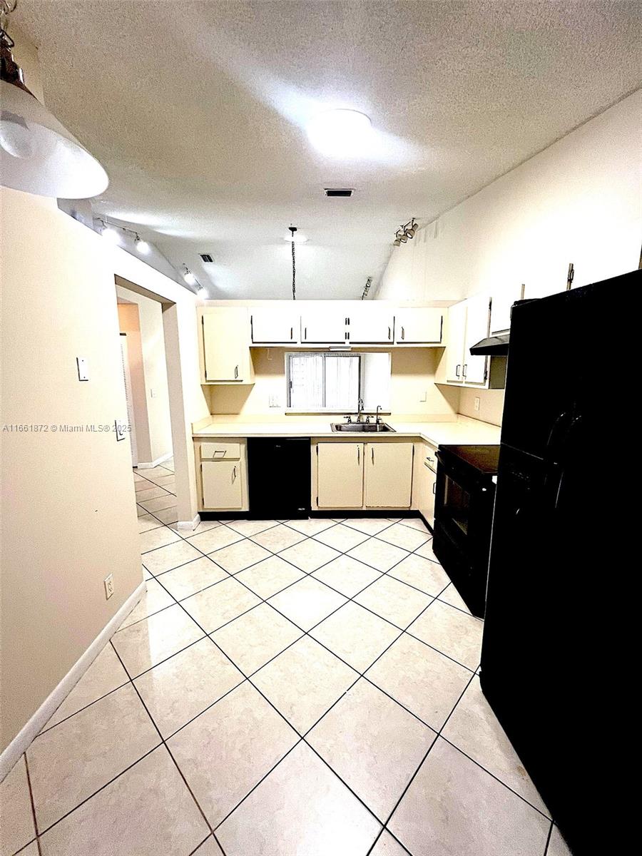 6080 NW 92nd Ave, Tamarac, Florida image 10
