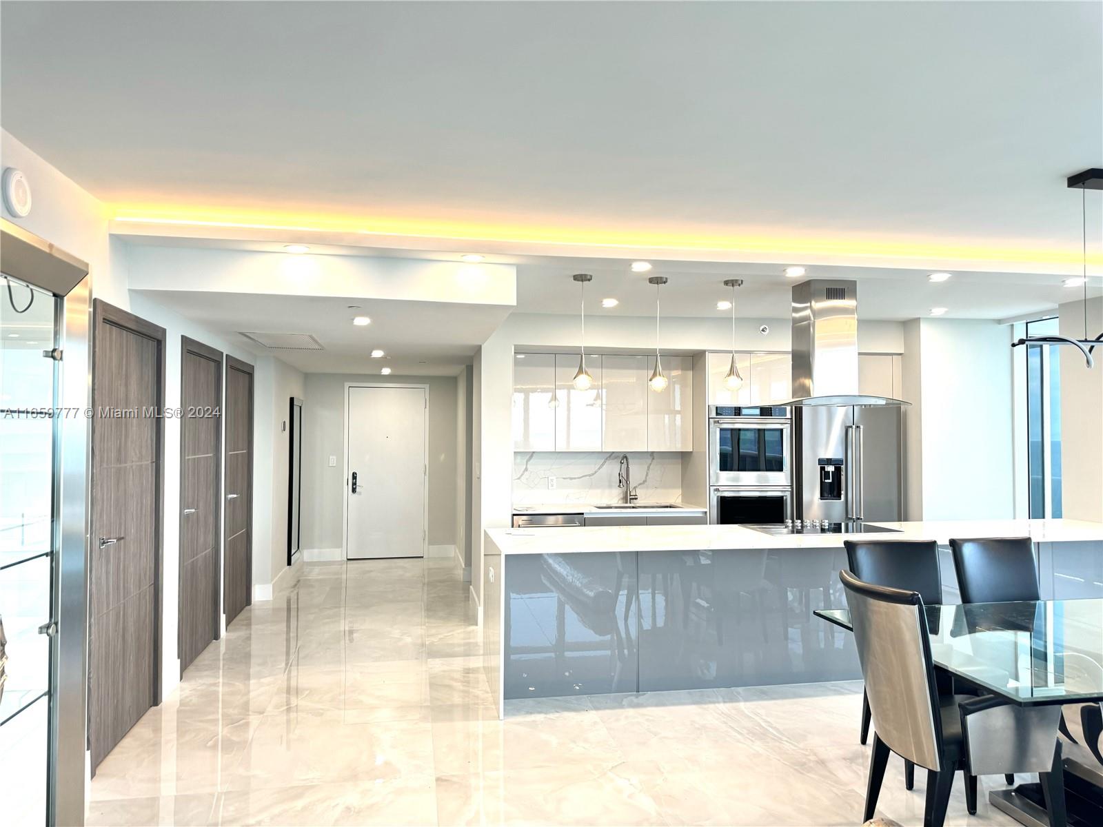 Condo for Rent in Hallandale Beach, FL