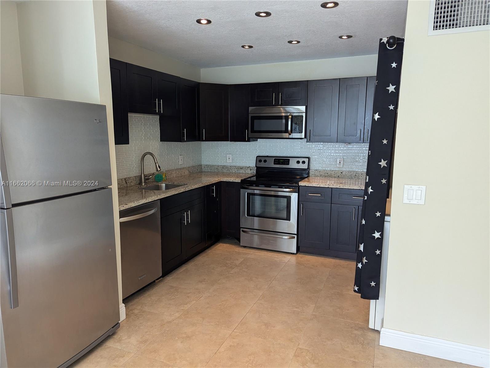 3514 Gardens East Dr #A, Palm Beach Gardens, Florida image 11
