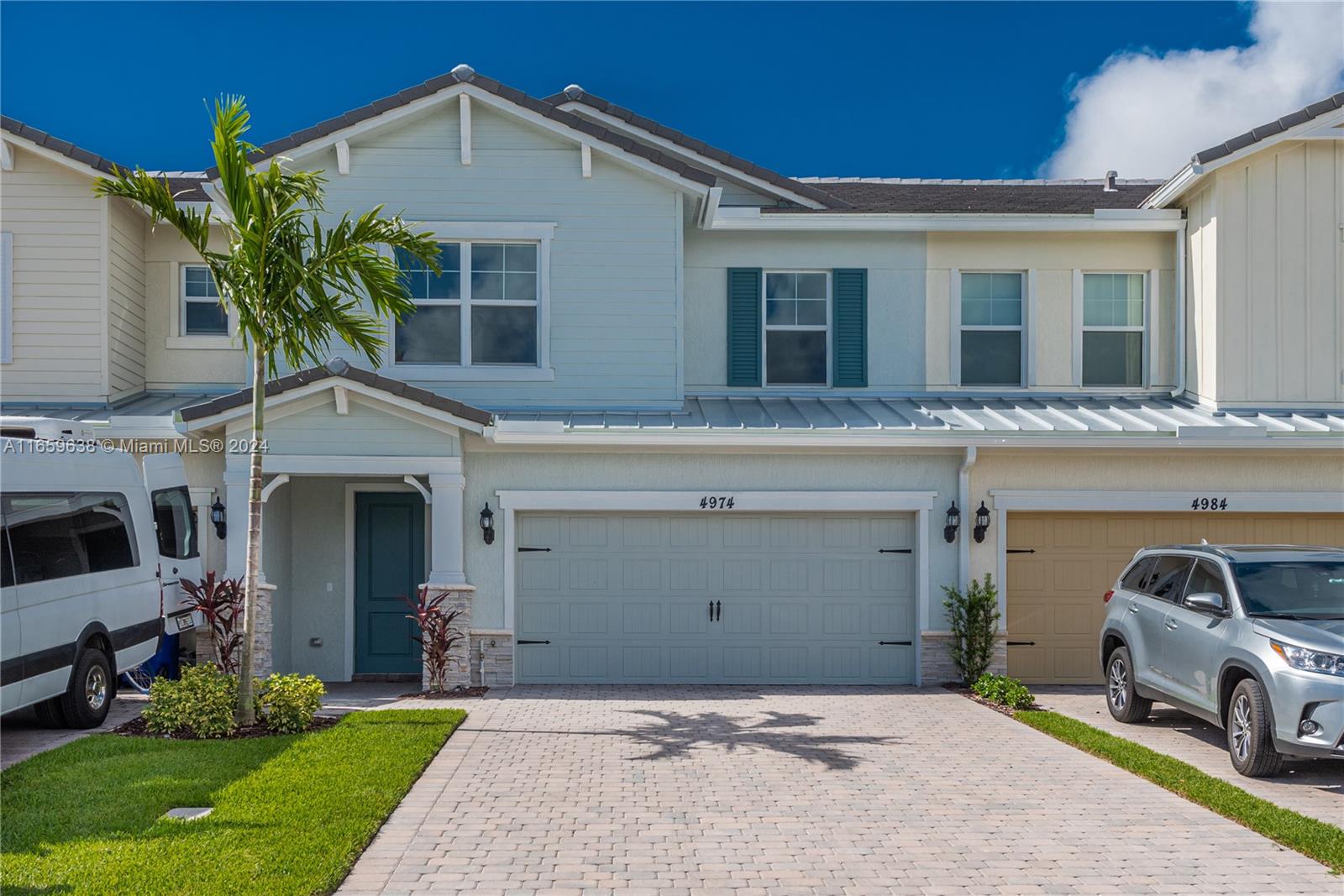 4974 Greenway Dr, Hollywood, Florida image 3