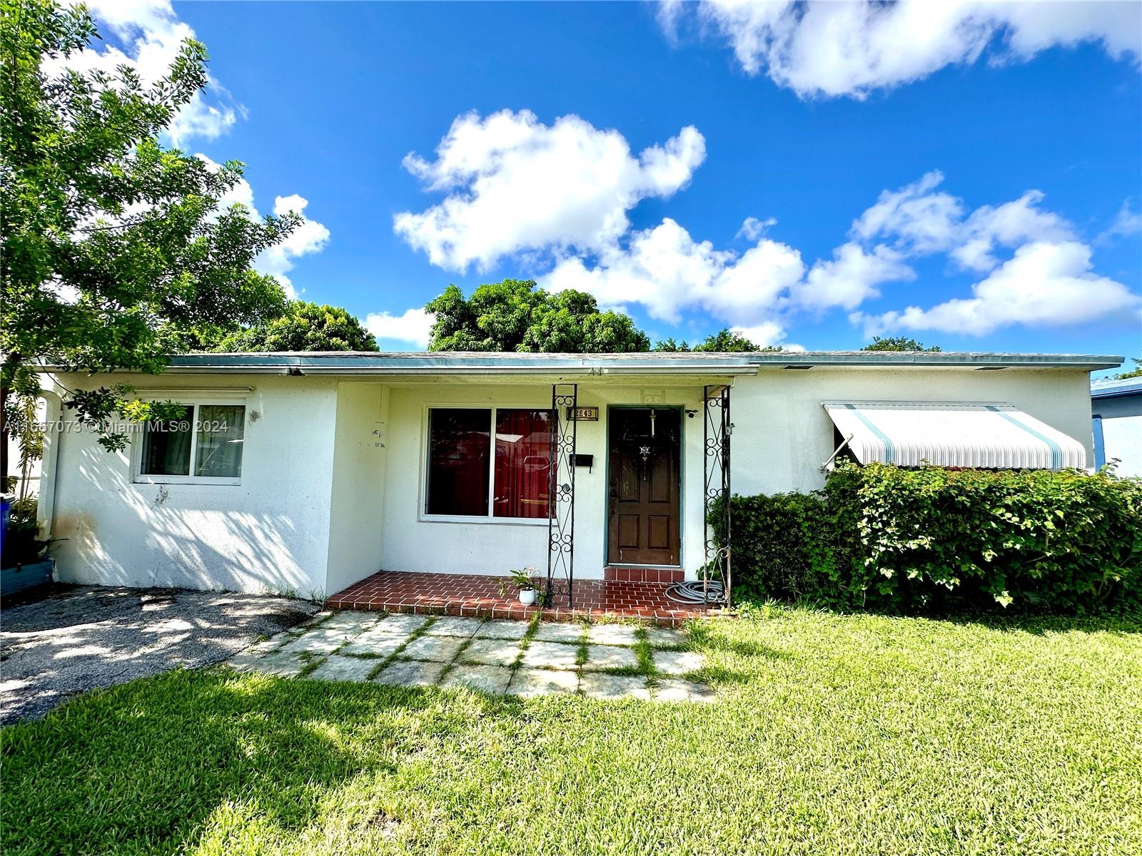 Roam Buy 2843 Dewey St, Hollywood, FL with a 3.63 mortgage included.