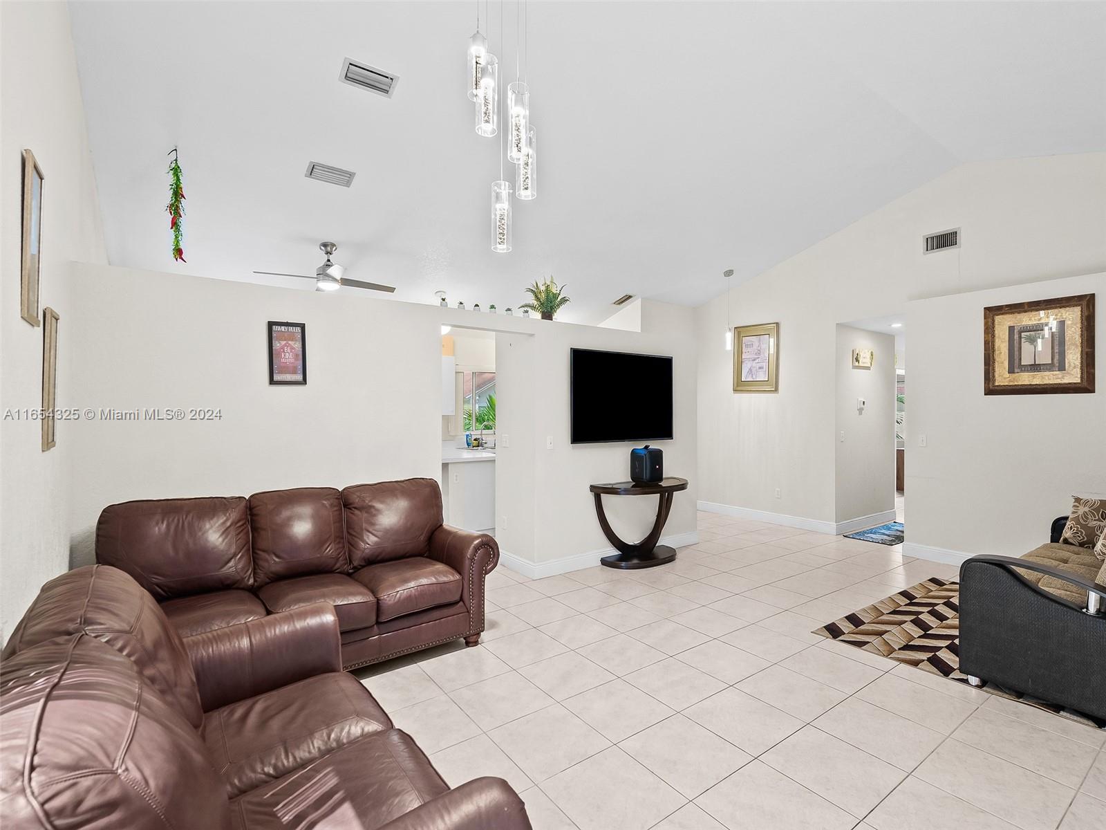 1219 Scioto Rd, North Lauderdale, Florida image 17