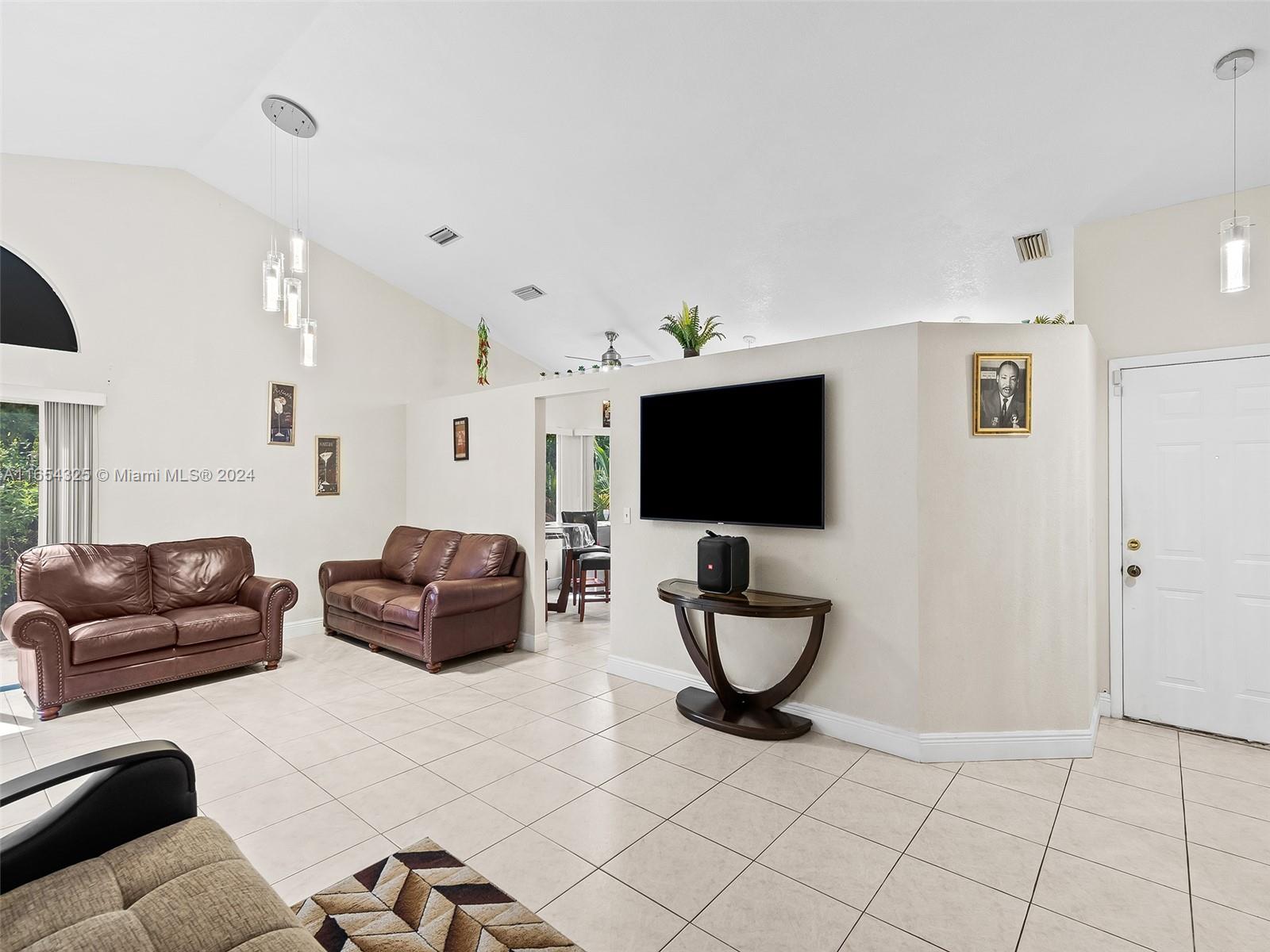 1219 Scioto Rd, North Lauderdale, Florida image 24