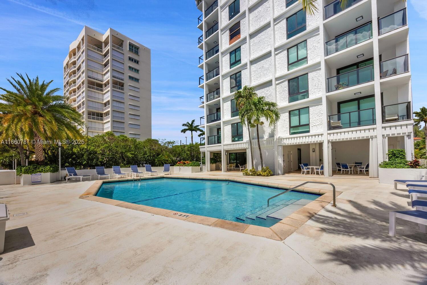 1600 S Bayshore Ln #8D, Coconut Grove, Florida image 31