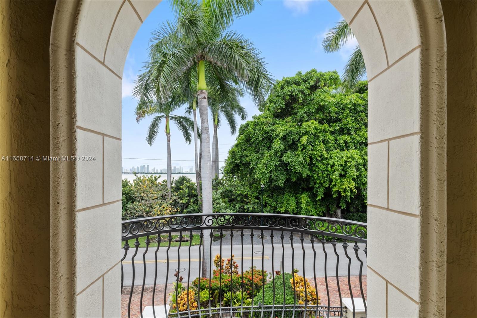 4501 N Bay Rd, Miami Beach, Florida image 8