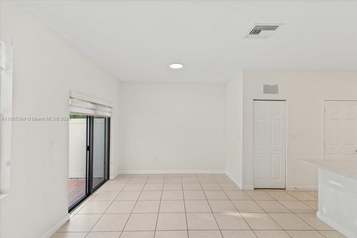 11103 W 32nd Ln, Hialeah, Florida image 3