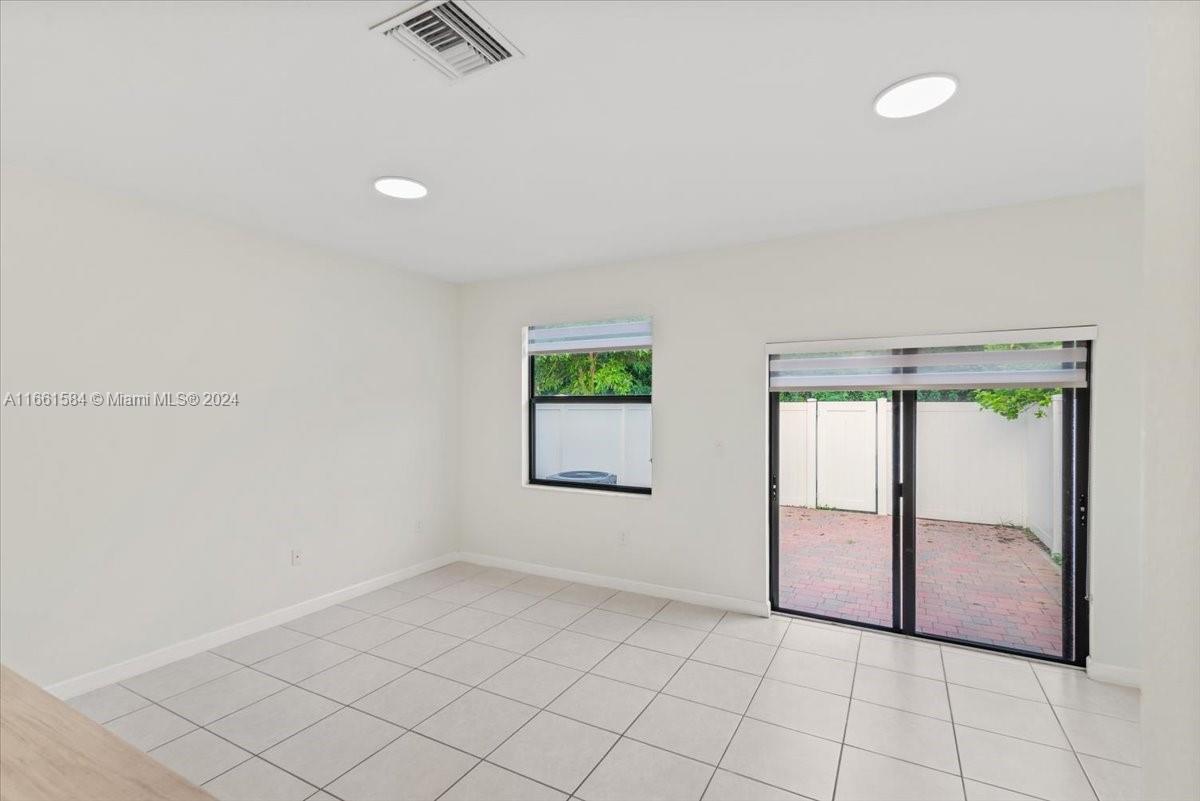 11103 W 32nd Ln, Hialeah, Florida image 7