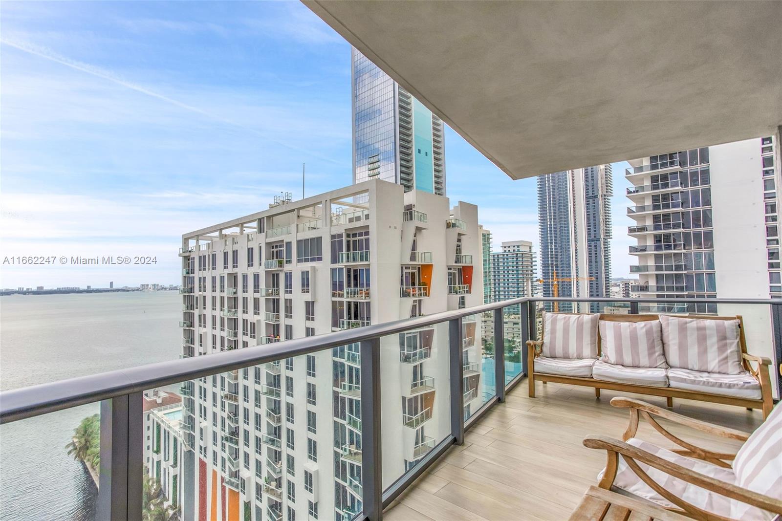 460 NE 28th St #1808, Miami FL 33137