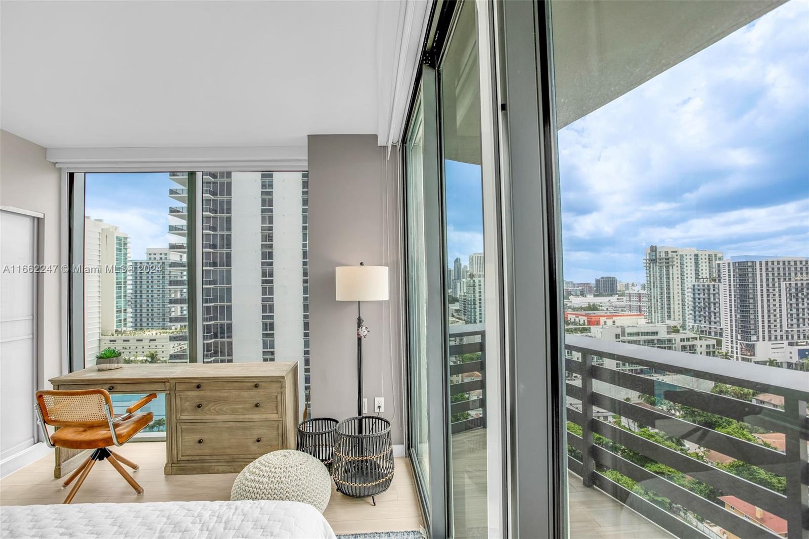 460 NE 28th St #1808, Miami FL 33137