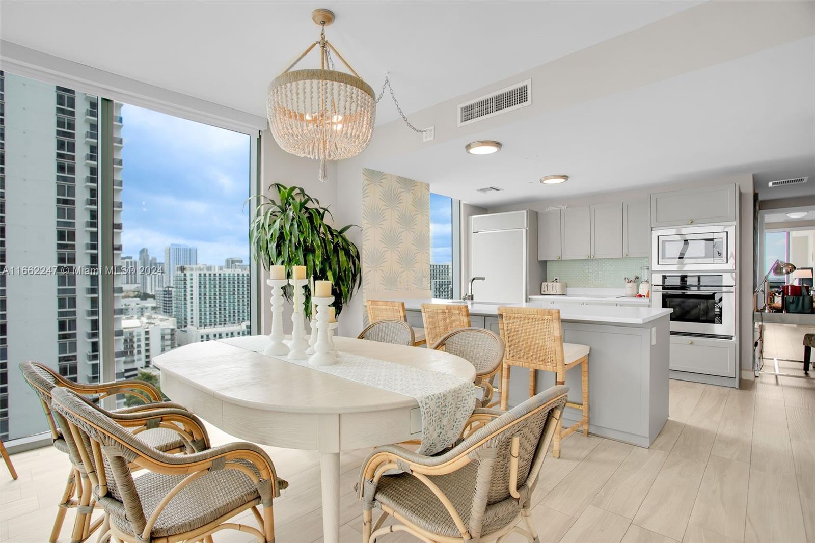 460 NE 28th St #1808, Miami FL 33137
