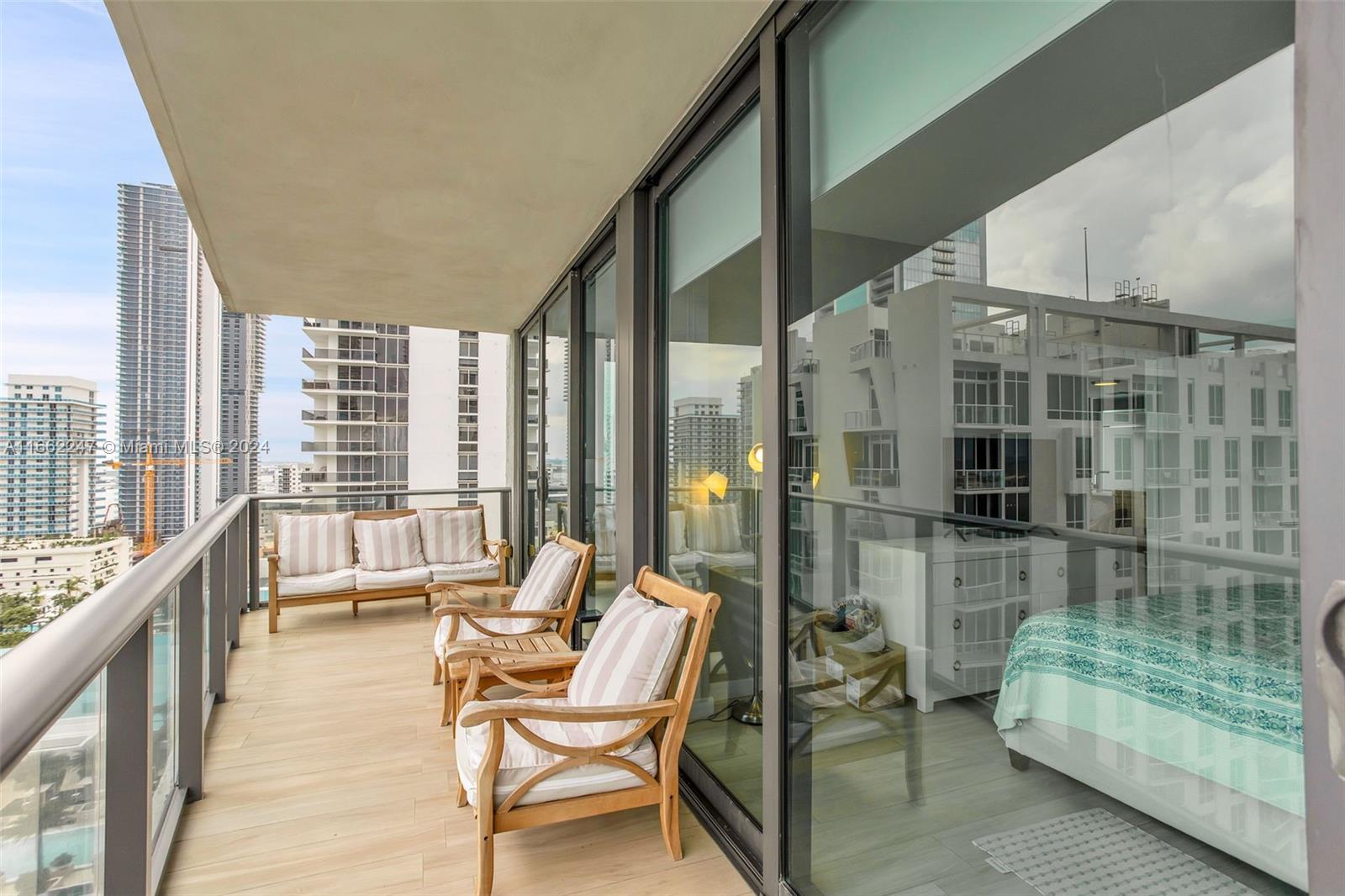 460 NE 28th St #1808, Miami FL 33137