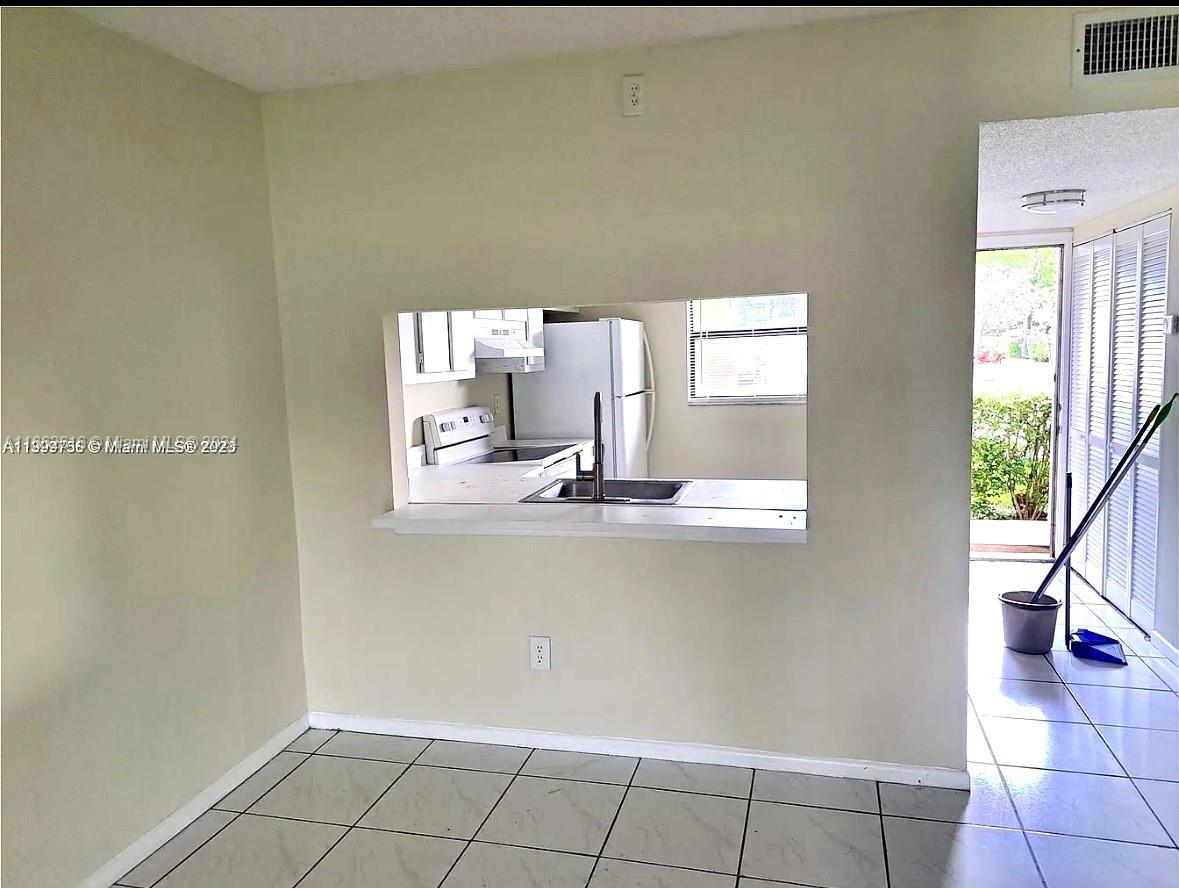 9317 NW 1st Ct #105, Pembroke Pines, Florida image 21