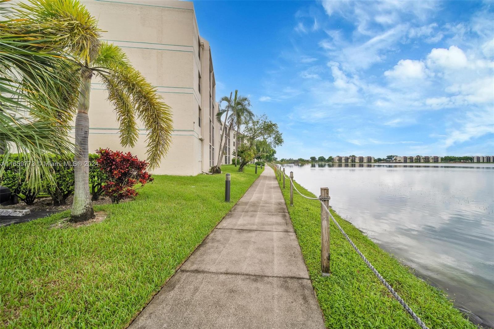 110 Lake Emerald Dr #303, Oakland Park, Florida image 33